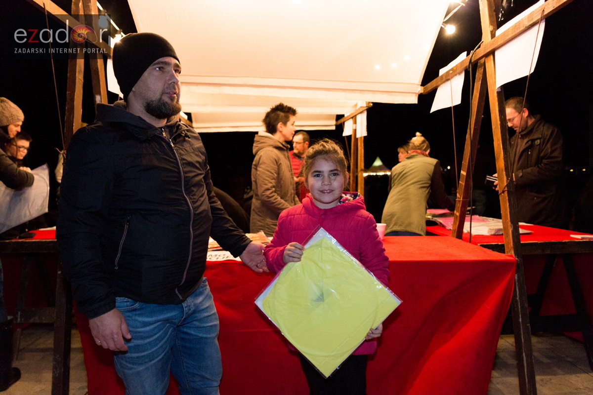 Humanitarni svjetlosni spektakl “Zaželi ljubav” na zadarskom Forumu, 18. veljače 2017. Humanitarni svjetlosni spektakl “Zaželi ljubav” na zadarskom Forumu, 18. veljače 2017.