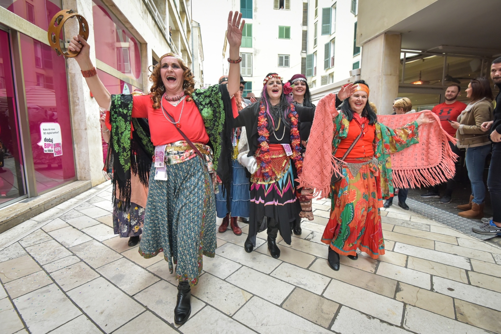 Zadarski Karneval 2020.: Povorka maskiranih skupina