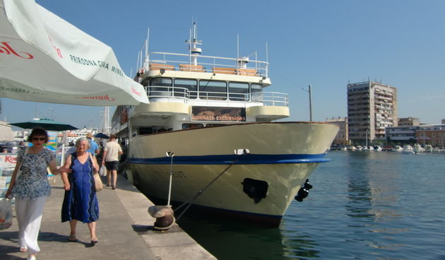 Izletnički brodovi, izleti, brodari