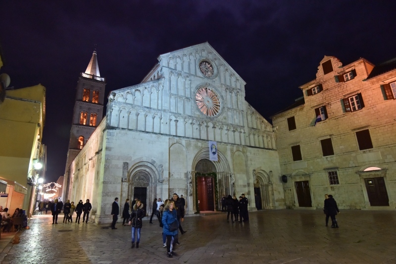 Svečana misa polnoćka u katedrali svete Stošije. Foto: Dino Stanin/PIXSELL Svečana misa polnoćka u katedrali svete Stošije. Foto: Dino Stanin/PIXSELL