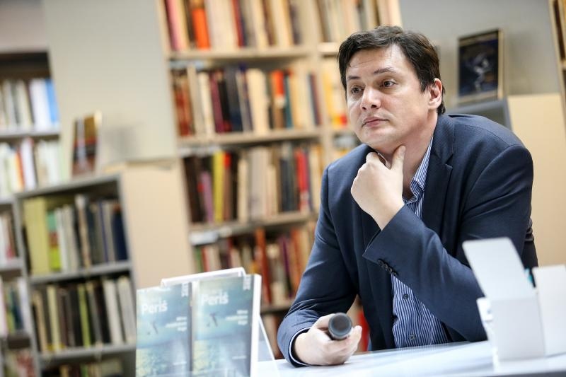 Zagreb – U knjiznici Bogdan Ogrizovic odrzana je promocija novog romana iz biblioteke Balkan Noir: Mima i kvadratura duga, Zelimir Peris. Photo: Petar Glebov/PIXSELL