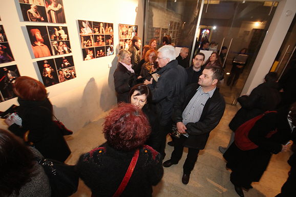 Prva samostalna izložba Ive Perinčić ” Čarolija Kazališta lutaka “