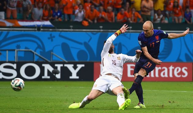 Arjen Robben i Iker Casillas, foto: FIFA
