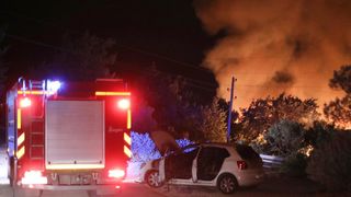 Tučepi: Požar se širi, zahvatio ranč i kuće, vatrogasci u akciji