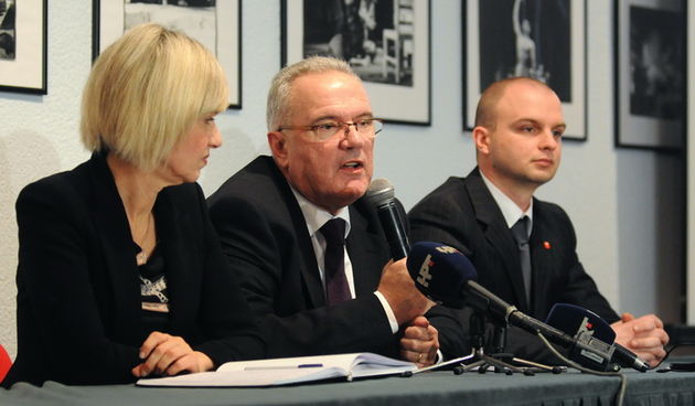 Zadar, 120112.U foajeu HNK Zadar odrzana je tribina SDP-a s naslovom “Zasto Hrvatska treba pristupiti EU”. Tribinu su vodili potpredsjednik Vlade Neven Mimica, saborska zastupnica Ingrid Anticevic Marinovic i Nikola Turcinov.Na fotografiji: saborska zas
