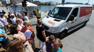 Stanari tzv. Galićevih zgrada u Diklu su nakon posjete gradonačelniku održali prosvjed blokirajući promet u centru grada, foto: Luka Gerlanc/CROPIX Stanari tzv. Galićevih zgrada u Diklu su nakon posjete gradonačelniku održali prosvjed blokirajući promet u centru grada, foto: Luka Gerlanc/CROPIX
