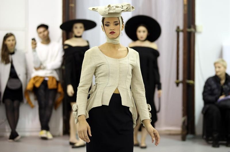 U sklopu tribine Moda osamdesetih – modni laboratorij za 21. stoljece odrzana odrzana modna revija Avangardna moda osamdesetih. Zvoncica Vuckovic. Photo: Robert Anic/PIXSELL