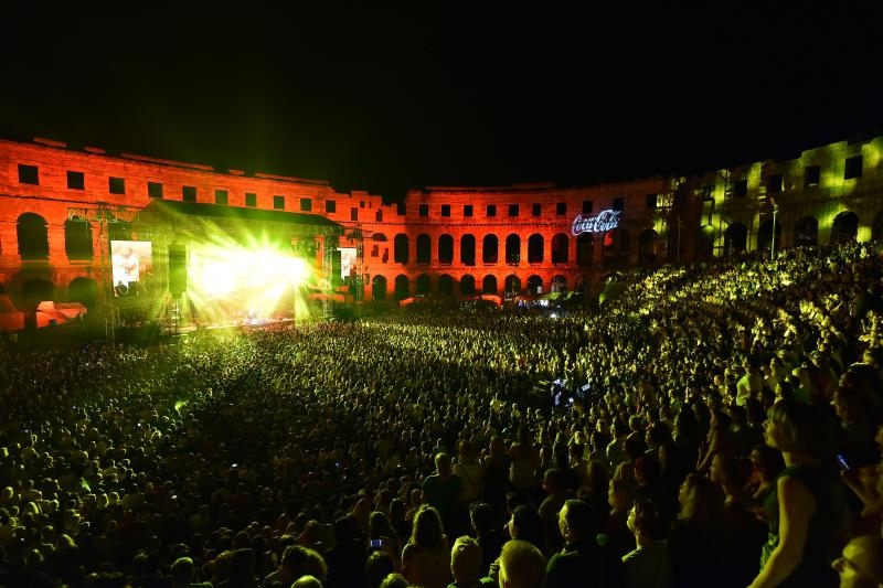 Koncert Olivera Dragojevića i Zlatana Stipišića u pulskoj Areni. Kao gosti nastupili su 2CELLOS. Photo: Duško Marušić/PIXSELL