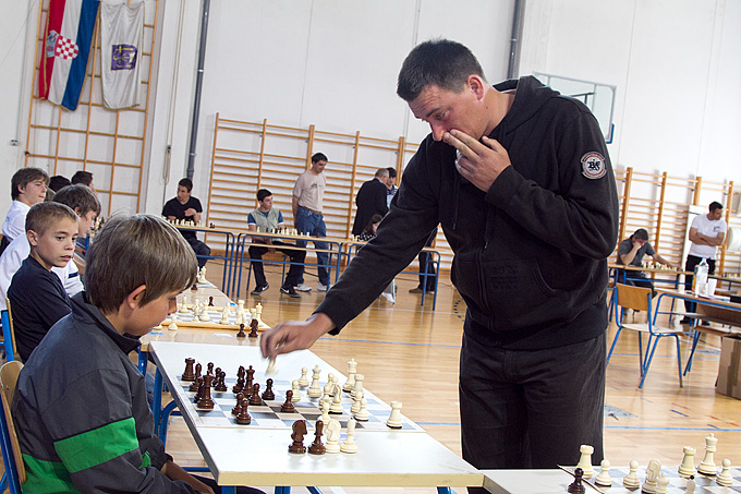 Bibinje: Alternativna sahovska simultanka 13. svibnja 2011, Foto: leo Banic Bibinje: Alternativna sahovska simultanka 13. svibnja 2011, Foto: leo Banic