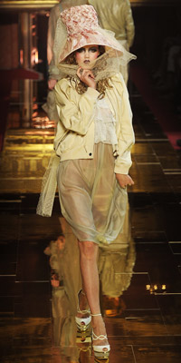 John Galliano, proljeće 2011 John Galliano, proljeće 2011