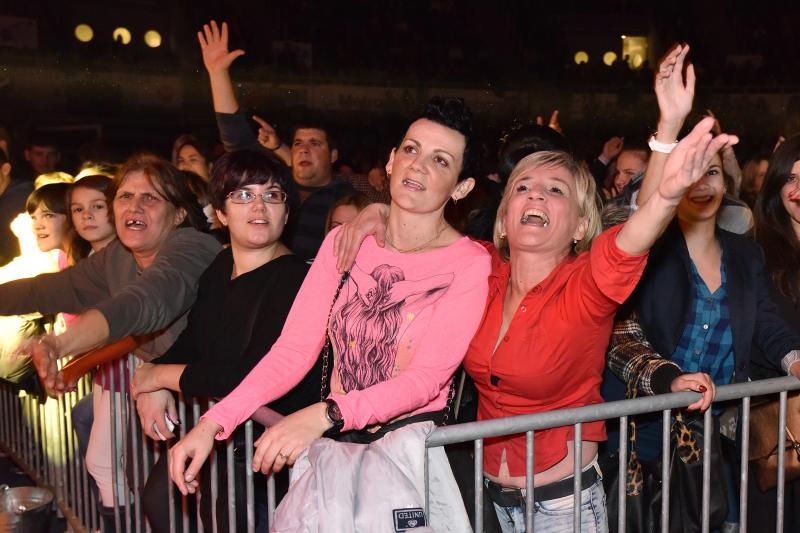 Na Višnjiku su, u sklopu turneje “Tri kralja zabave”, koncert održali Jasmin Stavros, Dražen Zečić i Mladen Grdović, foto: Dino Stanin/PIXSELL Na Višnjiku su, u sklopu turneje “Tri kralja zabave”, koncert održali Jasmin Stavros, Dražen Zečić i Mladen Grdović, foto: Dino Stanin/PIXSELL