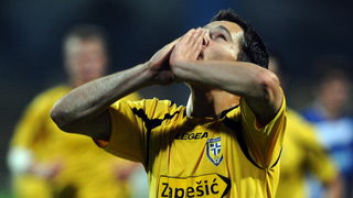 Zapresic, 151010.
Stadion NK Inter, 1. HNL, 11. kolo, seniori, susret NK Inter i NK Zadar.
Na slici: gol slavlje Antun Palic 8.
Foto: Damir Krajac / CROPIX Zapresic, 151010.
Stadion NK Inter, 1. HNL, 11. kolo, seniori, susret NK Inter i NK Zadar.
Na slici: gol slavlje Antun Palic 8.
Foto: Damir Krajac / CROPIX