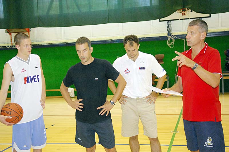 Image 1182999 (auto) Image 1182999 (auto)