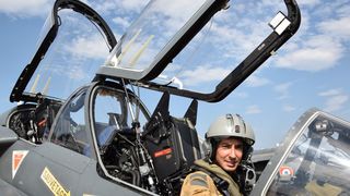 Francuski vojni avioni u vojarni “Pukovnik Mirko Vukušić”u Zemuniku Francuski vojni avioni u vojarni “Pukovnik Mirko Vukušić”u Zemuniku