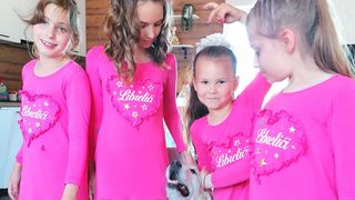 Libretići na snimanju spota u Ponylandu Libretići na snimanju spota u Ponylandu