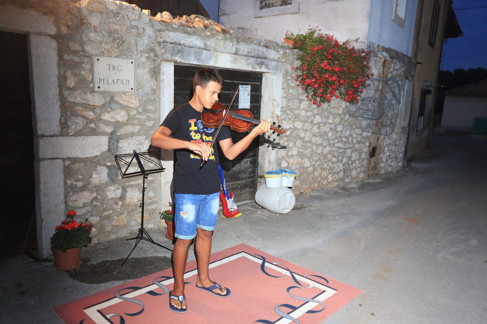 2. Dječje glazbene večeri: Akordi ispod farikule