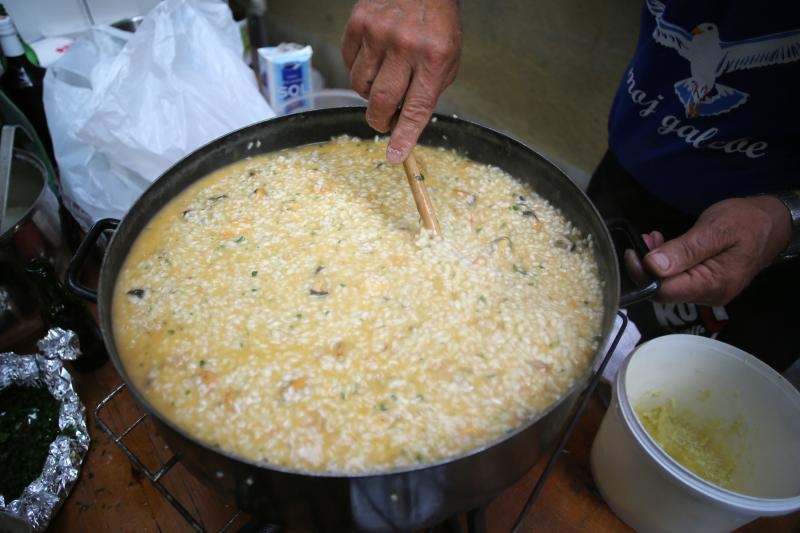 Građani od podneva uživaju u Varoškoj fešti, foto: Filip Brala/PIXSELL Građani od podneva uživaju u Varoškoj fešti, foto: Filip Brala/PIXSELL