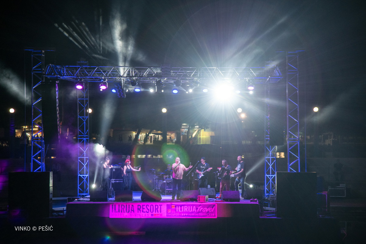 Halid Bešlić @ Bazen Ilirije u Biogradu n/M Halid Bešlić @ Bazen Ilirije u Biogradu n/M