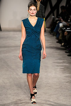 Jason Wu: Jesen/zima 2009. (Cromoda.com) Jason Wu: Jesen/zima 2009. (Cromoda.com)