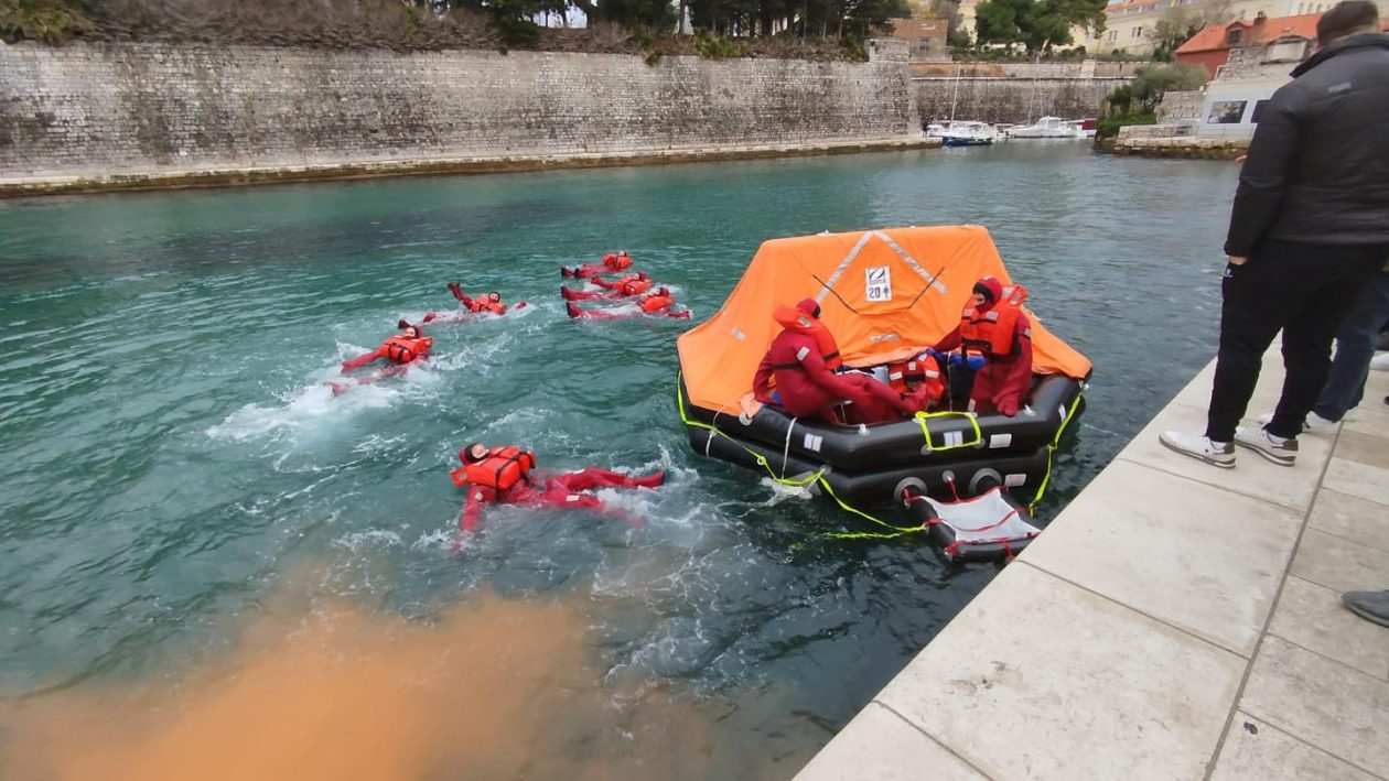 591887080_1457696179507199_9145873210281446759_n