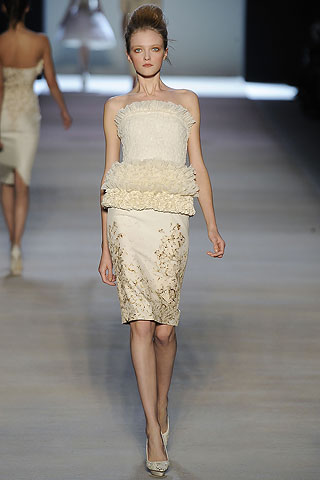 Na granici s coutureom (Moda.hr)