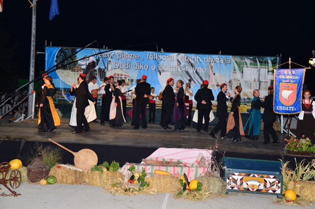 4. po redu večer pisme, folklora i starih običaja “Dođi diko u Kotare ravne – Zemunik 2012.”, foto: Željko Šarić