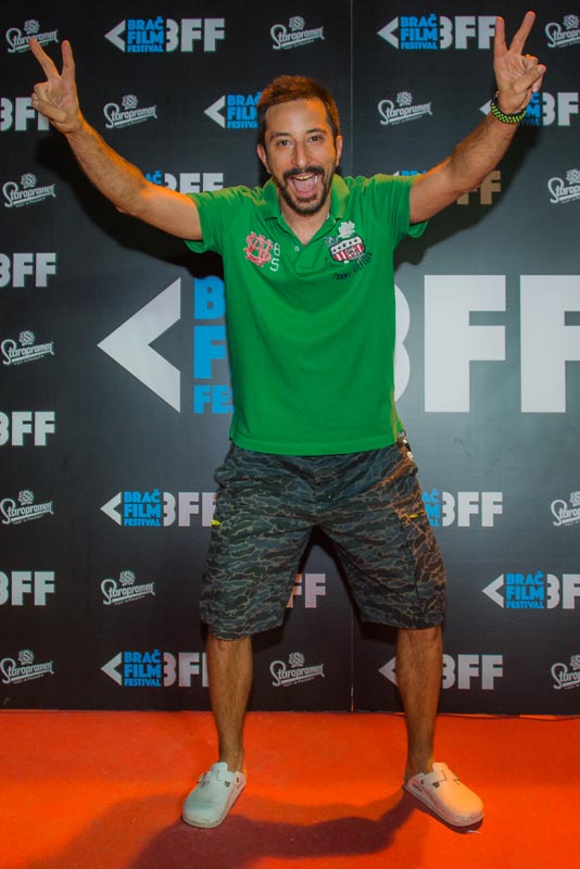 Uz prepuno kina i brojna poznata lica otvoren 3. Brač Film Festival, stigla i Tihana Lazović