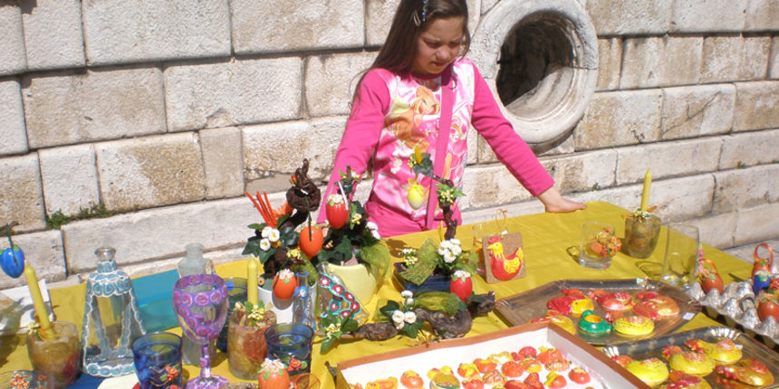 Forum žena HSLS-a prikupljao pomoć za obnovu Doma za odgoj djece i mladeži Forum žena HSLS-a prikupljao pomoć za obnovu Doma za odgoj djece i mladeži