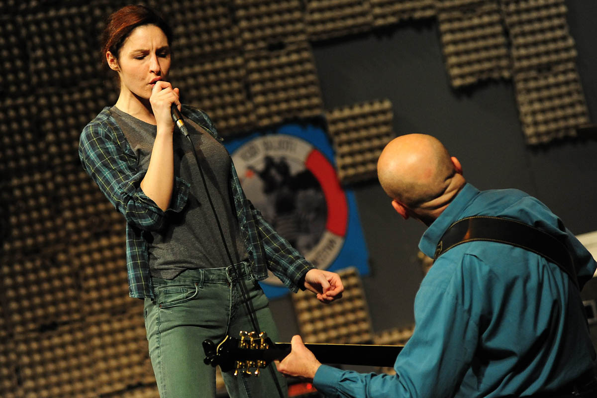 Zadar, 13.3.2014. snimio: Nenad Marčev 
Borivoj Radaković 
GRUPA 
redatelj: Mario Kovač 
igraju: Sreten Mokrović, Ranko Zidarić, 
Ivica Zadro i Iva Visković 
Kazalište KNAP (Kazalište na Peščenici) 
Dvorana HNK Zadar