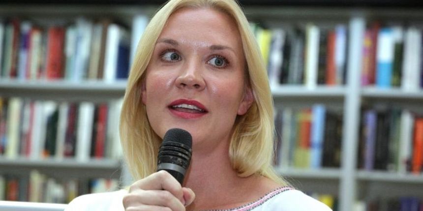 Knjiznica i citaonica Bogdana Ogrizovica, na 4. Festivalu svjetske knjizevnosti u organizaciji nakladnicke kuce Fraktura, Ivana Bodrozic razgovarala s finskom autoricom Johannom Holmstrom. Photo: Zarko Basic/PIXSELL Knjiznica i citaonica Bogdana Ogrizovica, na 4. Festivalu svjetske knjizevnosti u organizaciji nakladnicke kuce Fraktura, Ivana Bodrozic razgovarala s finskom autoricom Johannom Holmstrom. Photo: Zarko Basic/PIXSELL