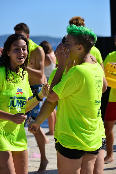 10. dm Millennium Jump na zadarskoj rivi – 3 tisuće skakača poslalo prekrasnu priču u svijet 10. dm Millennium Jump na zadarskoj rivi – 3 tisuće skakača poslalo prekrasnu priču u svijet