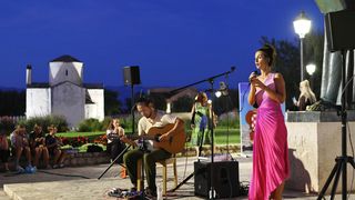 Romantični tjedan u Ninu Romantični tjedan u Ninu