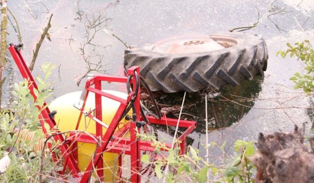 Nesreća-traktor ( foto Cropix).