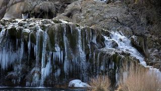 Ledena zimska idila na slapovima Krke Ledena zimska idila na slapovima Krke