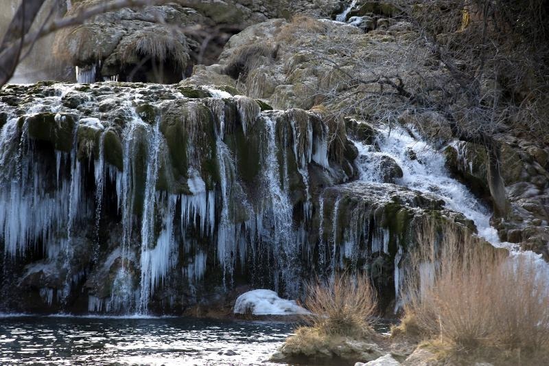 Ledena zimska idila na slapovima Krke Ledena zimska idila na slapovima Krke