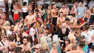 Zrće: Drugi dan Hideout festivala privukao je mnogobrojnu publiku na after beach party, Photo: Luka Stanzl/PIXSELL Zrće: Drugi dan Hideout festivala privukao je mnogobrojnu publiku na after beach party, Photo: Luka Stanzl/PIXSELL