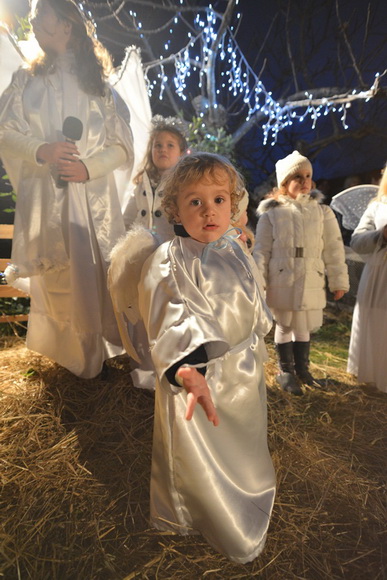 Diklo: Na Bunarima na blagdan sv. Stjepana uprilične žive jaslice Udruge Kveštura. Foto: Iva Perinčić Diklo: Na Bunarima na blagdan sv. Stjepana uprilične žive jaslice Udruge Kveštura. Foto: Iva Perinčić