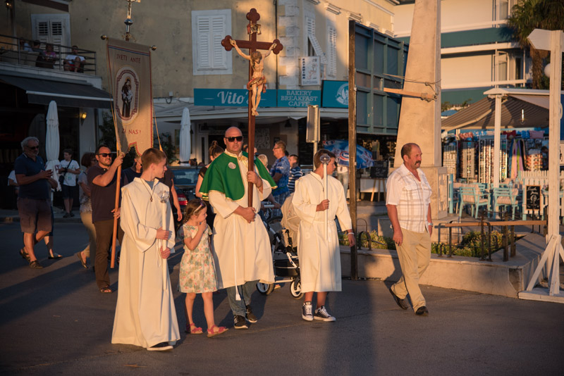 Procesija u Biogradu na blagdan sv. Roka, foto: Vinko Pešić Procesija u Biogradu na blagdan sv. Roka, foto: Vinko Pešić