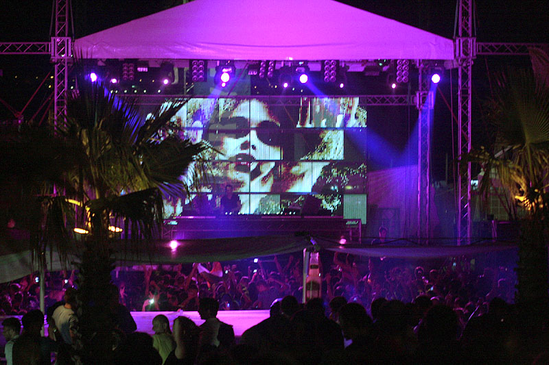 Desperados Festival @ Papaya: DJ Tiesto 17. kolovoza 2011., Foto: Lucija Juravić Desperados Festival @ Papaya: DJ Tiesto 17. kolovoza 2011., Foto: Lucija Juravić