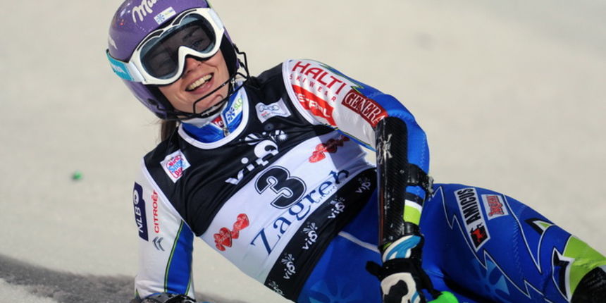 Zagreb, 030112.
Sljeme – Vip Snow Queen Trophy 2012.
Slalomska utrka FIS Svjetskog kupa na Sljemenu za zene.
Na slici: Tina Maze slovenska skijasica drugoplasirana slavi na ciljnoj ravnini.
Foto: Drago Sopta / CROPIX