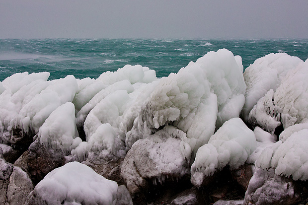 Senj u zagrljaju ledenog pokrivača, foto: Leo Banić