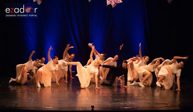 Plesna čestitka Plesnog odjela Glazbene škole Blagoje Bersa