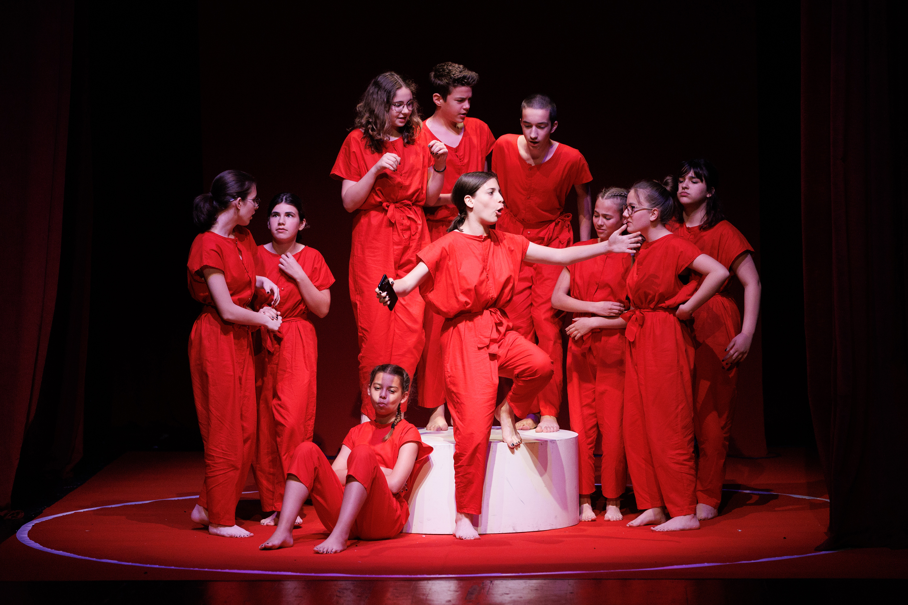 Igrajmo se: Zabranjeno mlađima od 15 strana A