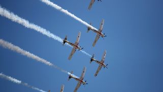 Zemunik: 20. obljetnica akrobatske grupe “Krila Oluje” Zemunik: 20. obljetnica akrobatske grupe “Krila Oluje”