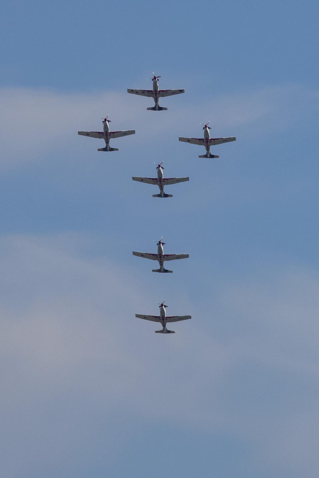 Zemunik: 20. obljetnica akrobatske grupe “Krila Oluje” Zemunik: 20. obljetnica akrobatske grupe “Krila Oluje”