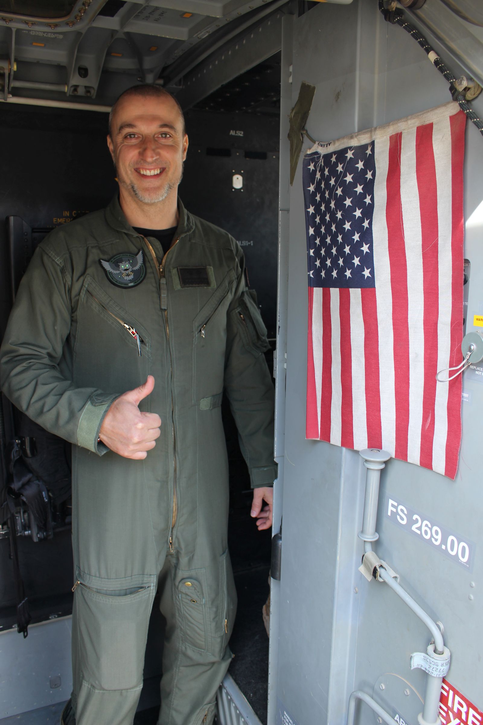 Djelatnici iz vojarne u Zemuniku obišli američke Osprey-e Djelatnici iz vojarne u Zemuniku obišli američke Osprey-e