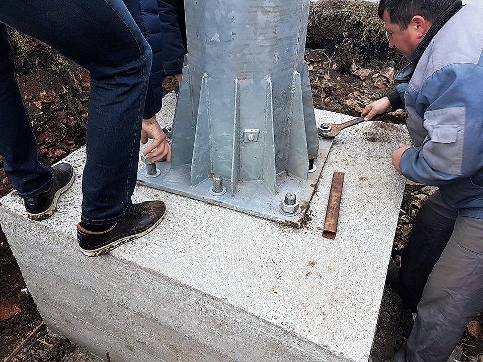 Postavljaju se reflektori na stadion biogradskog HNK Primorac Postavljaju se reflektori na stadion biogradskog HNK Primorac