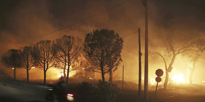 Više od 20 osoba poginulo u šumskim požarima u blizini Atene Više od 20 osoba poginulo u šumskim požarima u blizini Atene