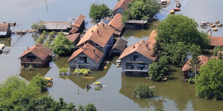 Rajevo selo, Gunja – Iako se voda povlaci polako, kuce i oranice jos uvijek su pod vodom. Photo: Davor Javorovic/PIXSELL