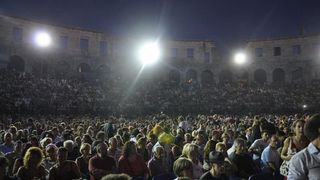02.08.2013., Pula – Kanadski kantautor Leonard Cohen odrzao je koncert u prepunoj puslkoj Areni. Photo: Dusko Marusic/PIXSELL 02.08.2013., Pula – Kanadski kantautor Leonard Cohen odrzao je koncert u prepunoj puslkoj Areni. Photo: Dusko Marusic/PIXSELL